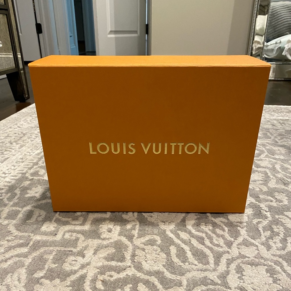 Louis Vuitton box